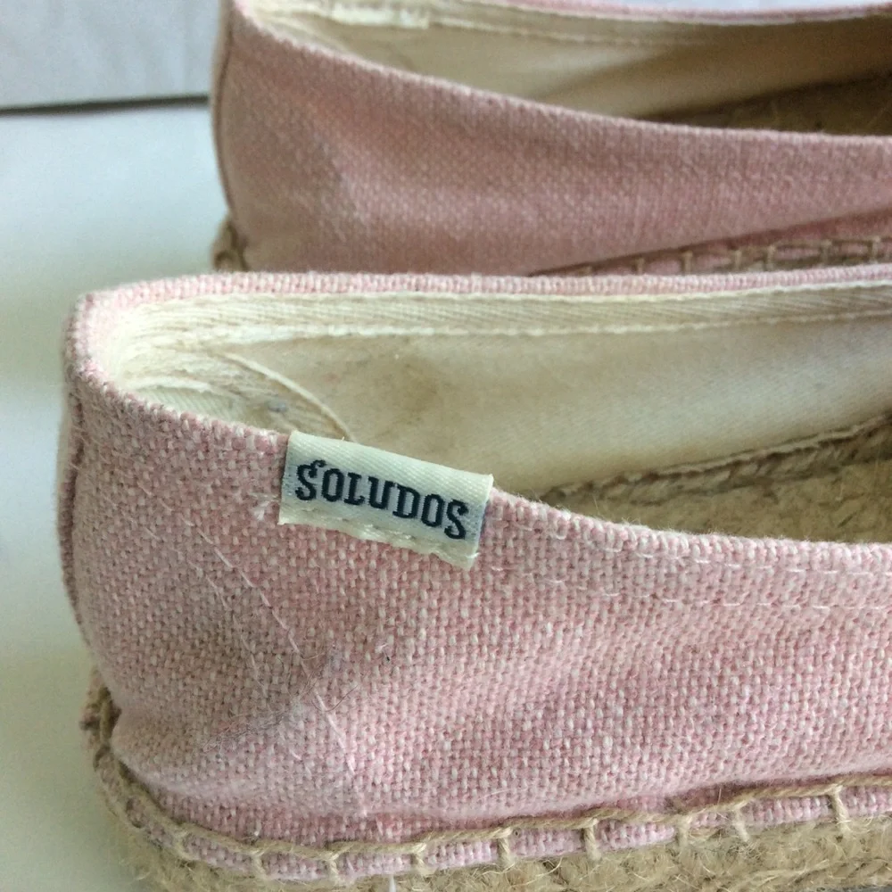 Soludos Walk This Way Espadrille Shoes Womens 8 Pink Slip On Graphic Text Wander